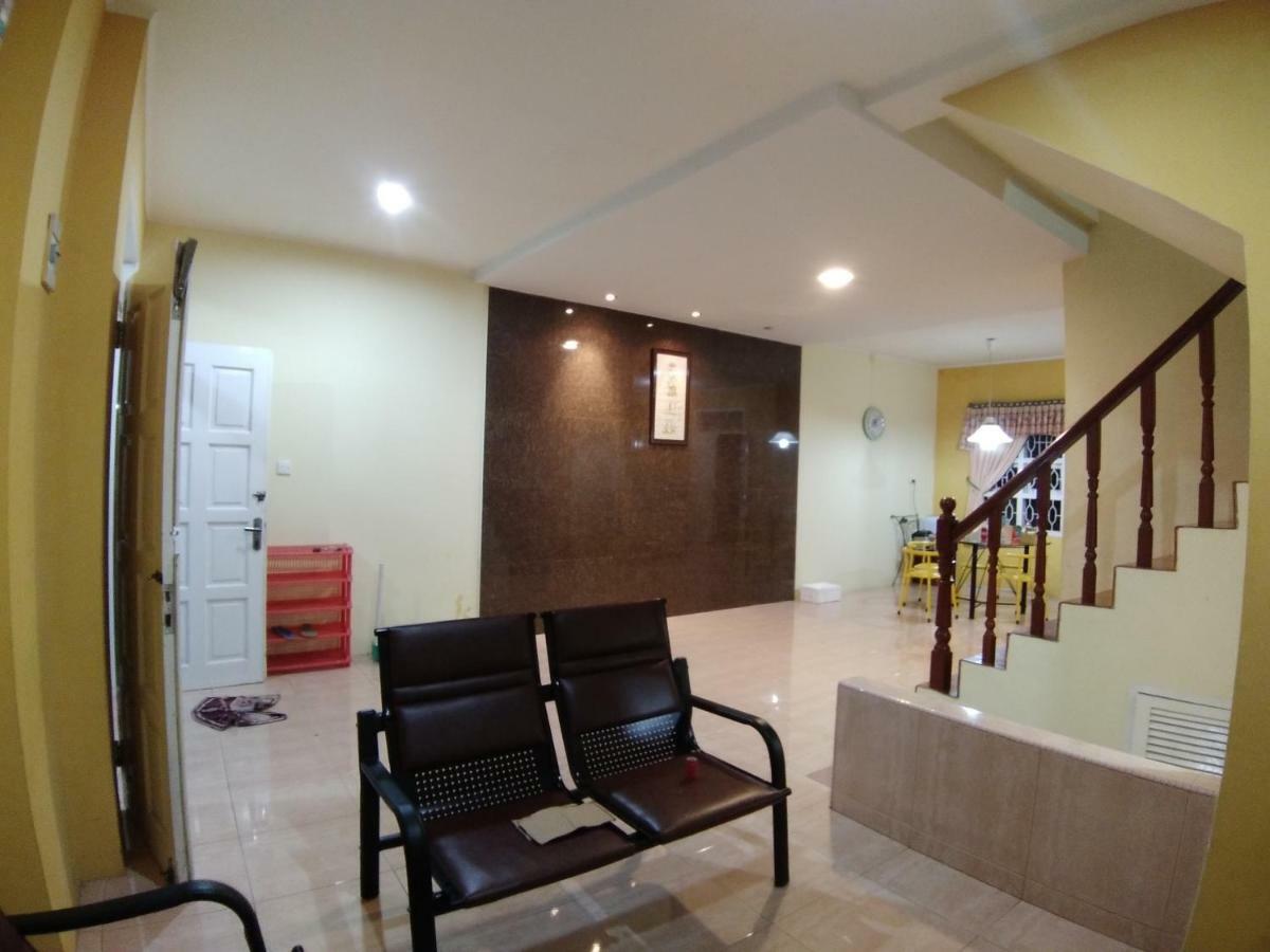 Villa Bukit Indah Brastagi / Берастаги Экстерьер фото